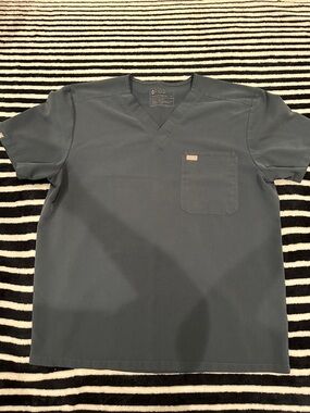 FIGS Men’s Dark Harbor Scrub Set XL